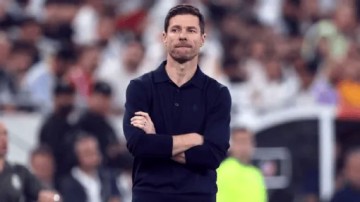 阿隆索身边人：更衣室有不听话的小团体，包括维尼+贝林+82